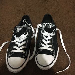 Black converse